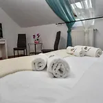 E-vasko Panzio Borpince B&B