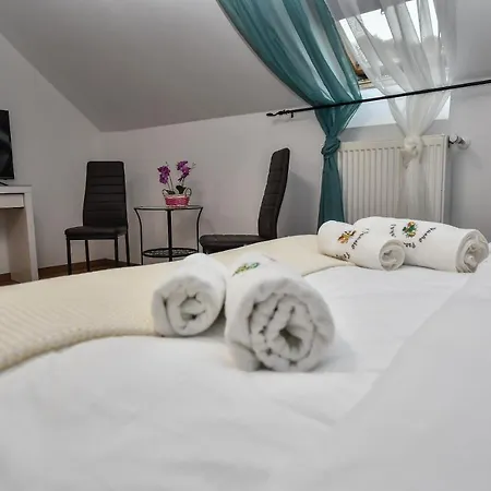 E-vasko Panzio Borpince Bed & Breakfast