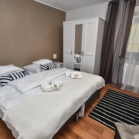E-vasko Panzio Borpince Bed & Breakfast