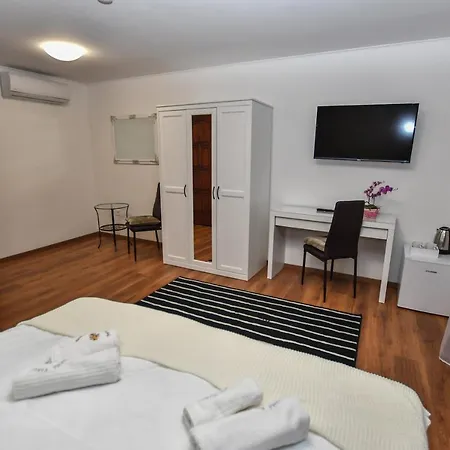 E-vasko Panzio Borpince טוקאי