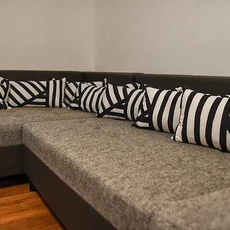 E-vasko Panzio Borpince Bed & Breakfast
