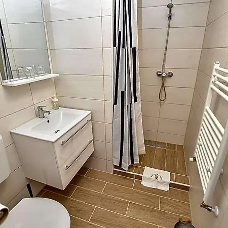 E-vasko Panzio Borpince Bed & Breakfast
